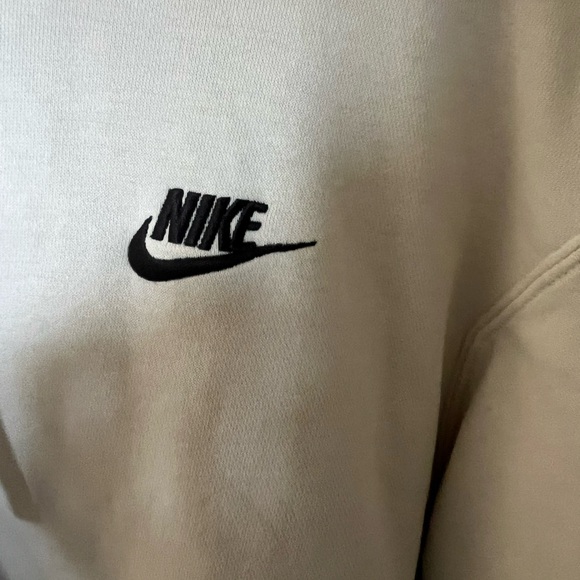 Co ed Nike hoodie - Picture 3 of 3